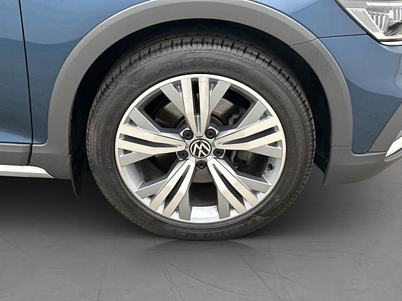 Volkswagen Passat Alltrack 30 of 30