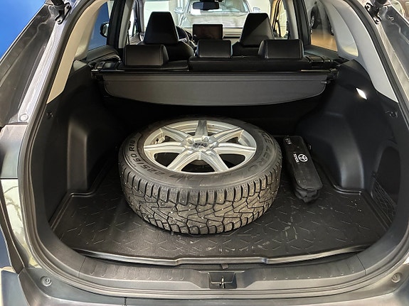 Toyota RAV4 6 of 7