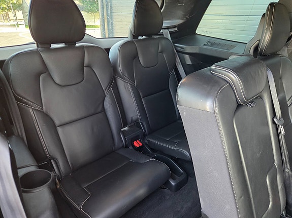 Volvo XC90 19 of 23
