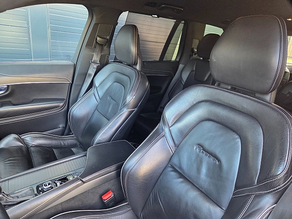 Volvo XC90 11 of 23