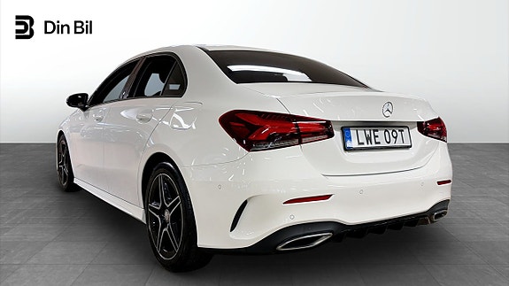 Mercedes-Benz A200 3 of 14