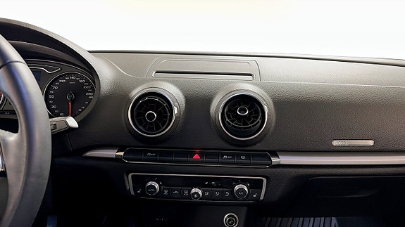 Audi A3 9 of 14