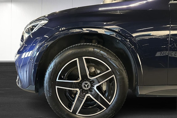 Mercedes-Benz GLC300 e 6 of 27