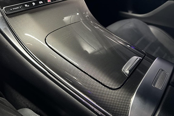 Mercedes-Benz GLC300 e 27 of 27