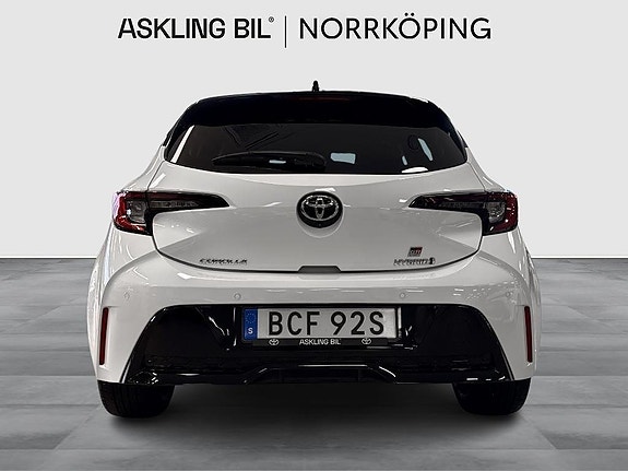 Toyota Corolla 4 of 10
