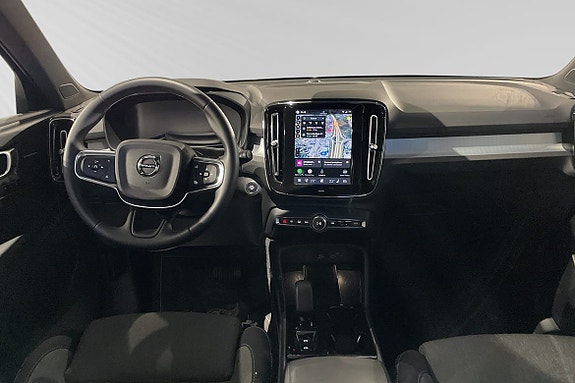 Volvo XC40 9 of 15