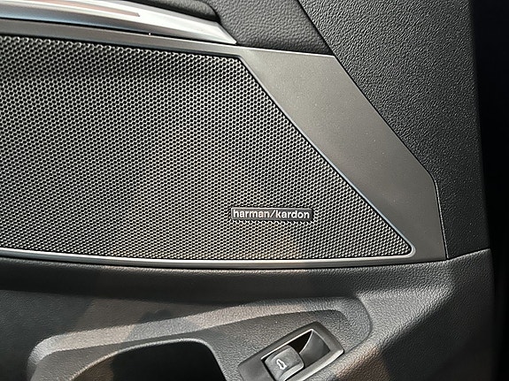 BMW M340i 8 of 16
