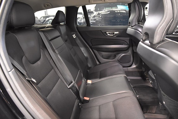 Volvo V60 13 of 25