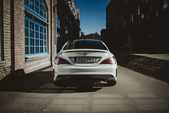 Mercedes-Benz CLA45 4 of 7