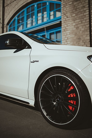 Mercedes-Benz CLA45 5 of 7