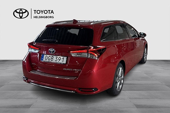 Toyota Auris 4 of 13