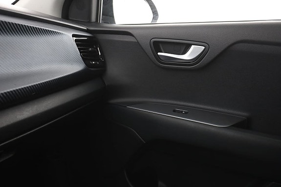Kia Rio 28 of 30