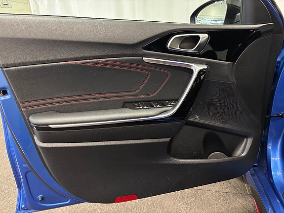 Kia ProCeed 5 of 16