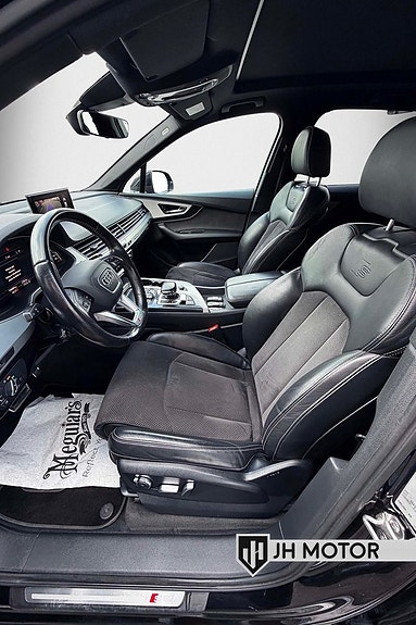 Audi Q7 13 of 25