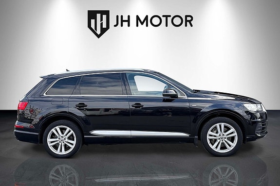 Audi Q7 7 of 25