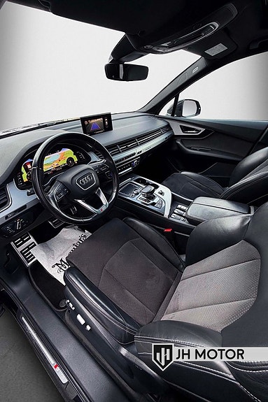 Audi Q7 14 of 25