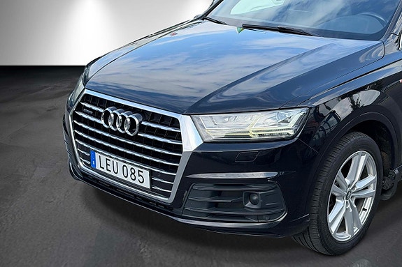 Audi Q7 10 of 25