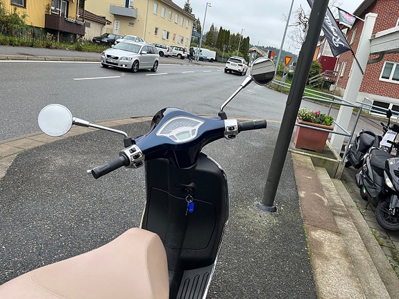 Vespa Primavera 2-takt 9 of 10