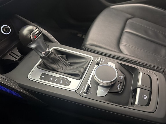 Audi Q2 21 of 30