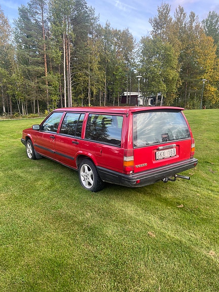 Volvo 740 3 of 7