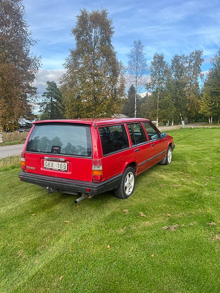 Volvo 740 2 of 7