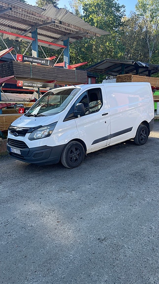 Ford Transit Custom 4 of 6