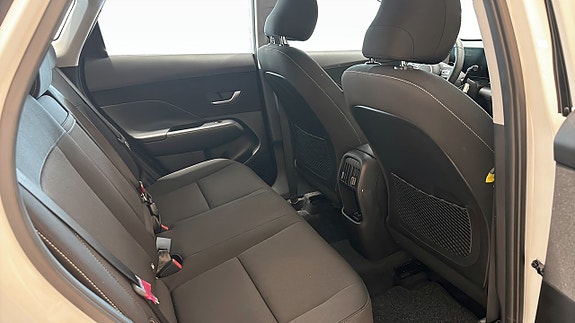 Hyundai Kona 5 of 12