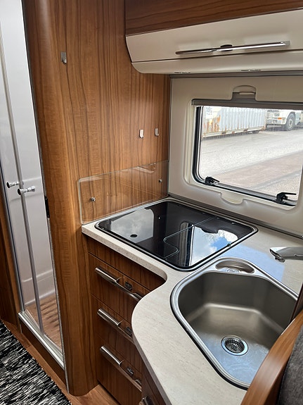 Hymer B 678 DL 6 of 11