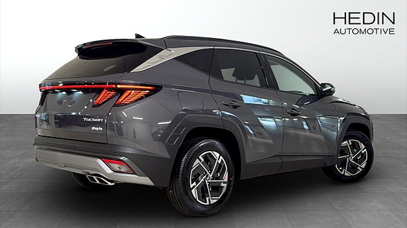 Hyundai Tucson 2 of 12