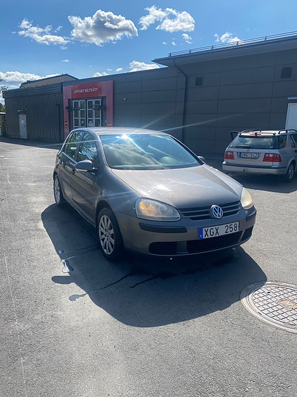 Volkswagen Golf V 4 of 7