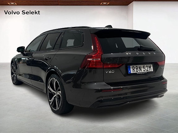 Volvo V60 2 of 14