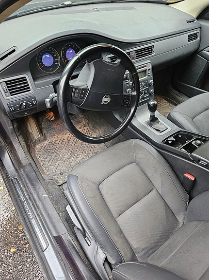 Volvo V70 4 of 4