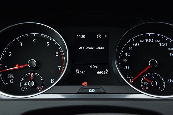 Volkswagen Golf Alltrack 21 of 26