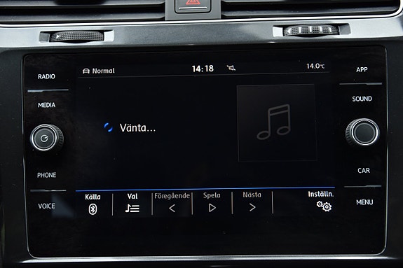 Volkswagen Golf Alltrack 17 of 26