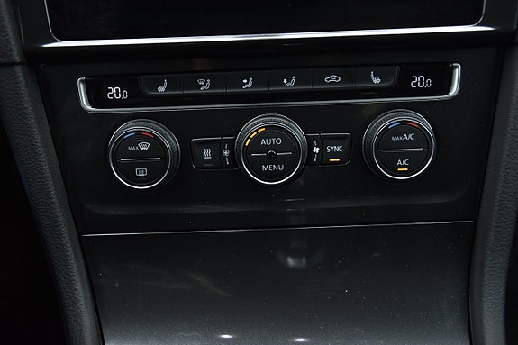 Volkswagen Golf Alltrack 16 of 26