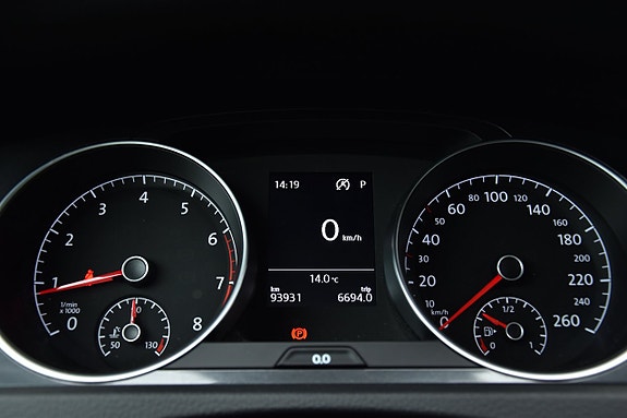 Volkswagen Golf Alltrack 20 of 26