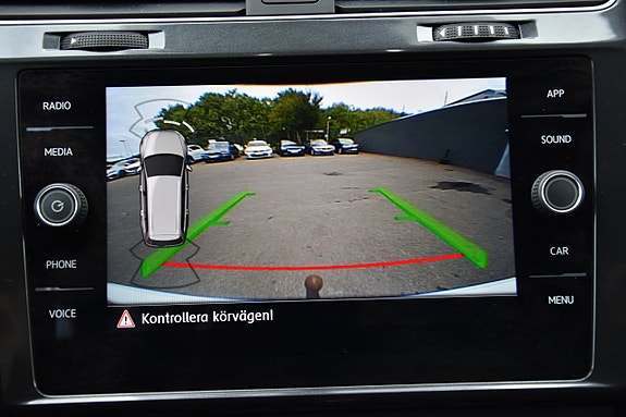 Volkswagen Golf Alltrack 25 of 26