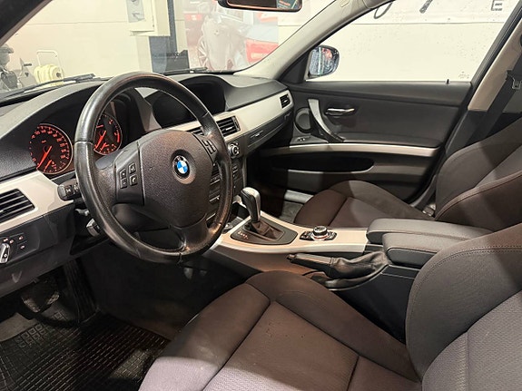 BMW 318d 6 of 8