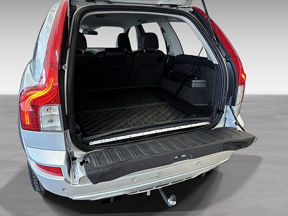 Volvo XC90 13 of 20