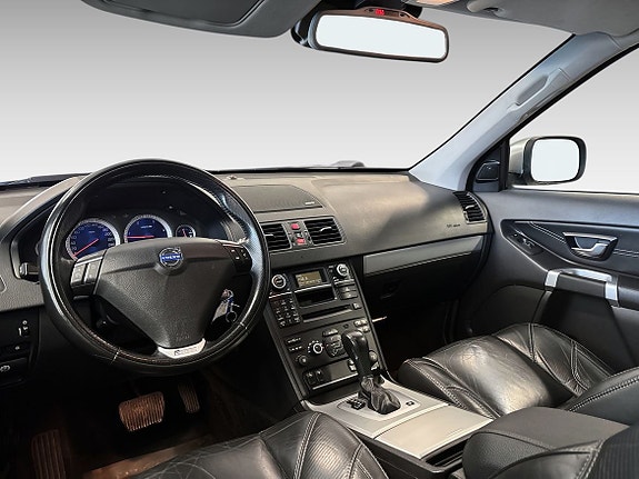 Volvo XC90 11 of 20