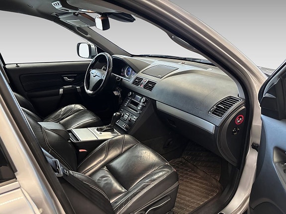 Volvo XC90 15 of 20