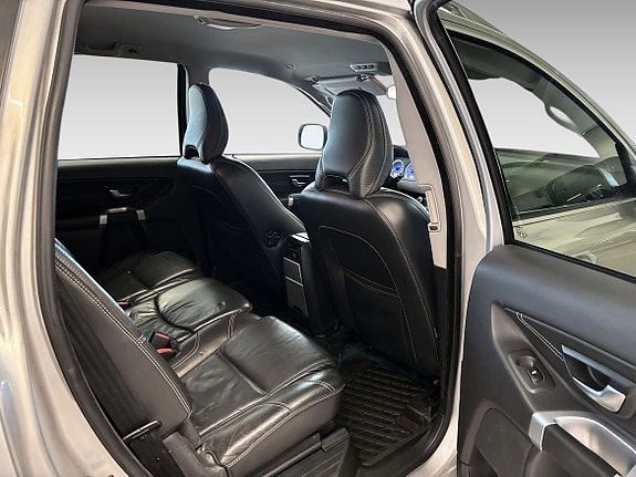 Volvo XC90 14 of 20