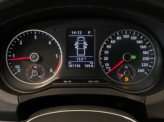 Volkswagen Amarok 10 of 30