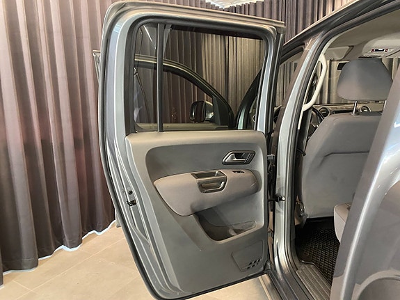 Volkswagen Amarok 29 of 30