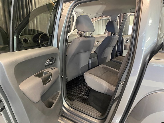 Volkswagen Amarok 28 of 30