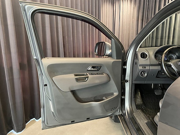Volkswagen Amarok 26 of 30