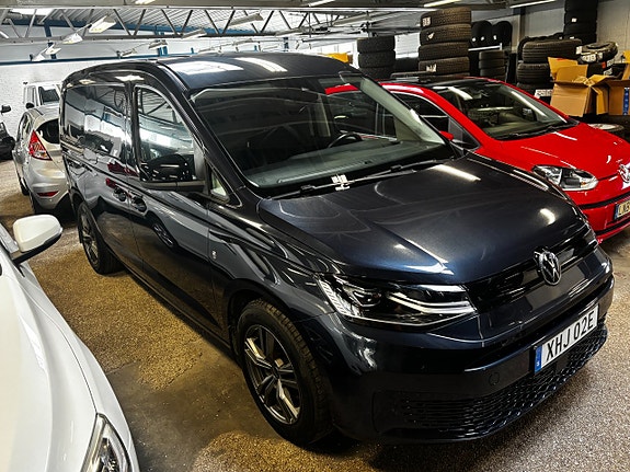 Volkswagen Caddy Maxi 2 of 6