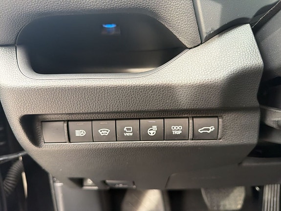 Toyota RAV4 14 of 17
