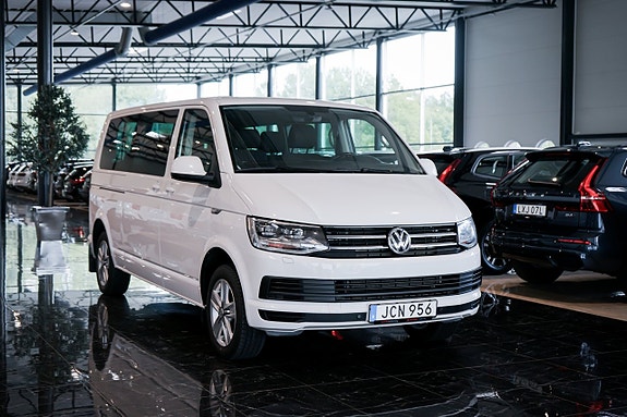 Volkswagen Caravelle 3 of 27