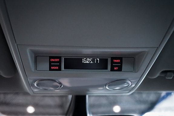 Volkswagen Caravelle 20 of 27